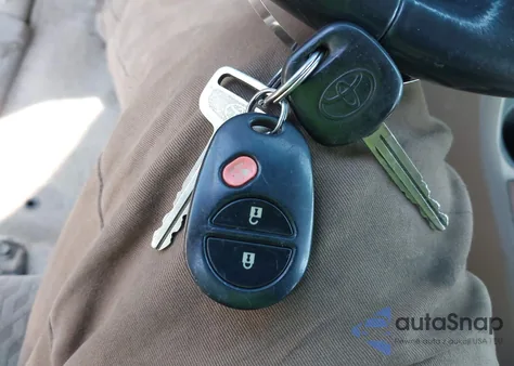 2009 Toyota Tacoma Base V6 from USA, damaged, VIN 3TMLU42N79M027904